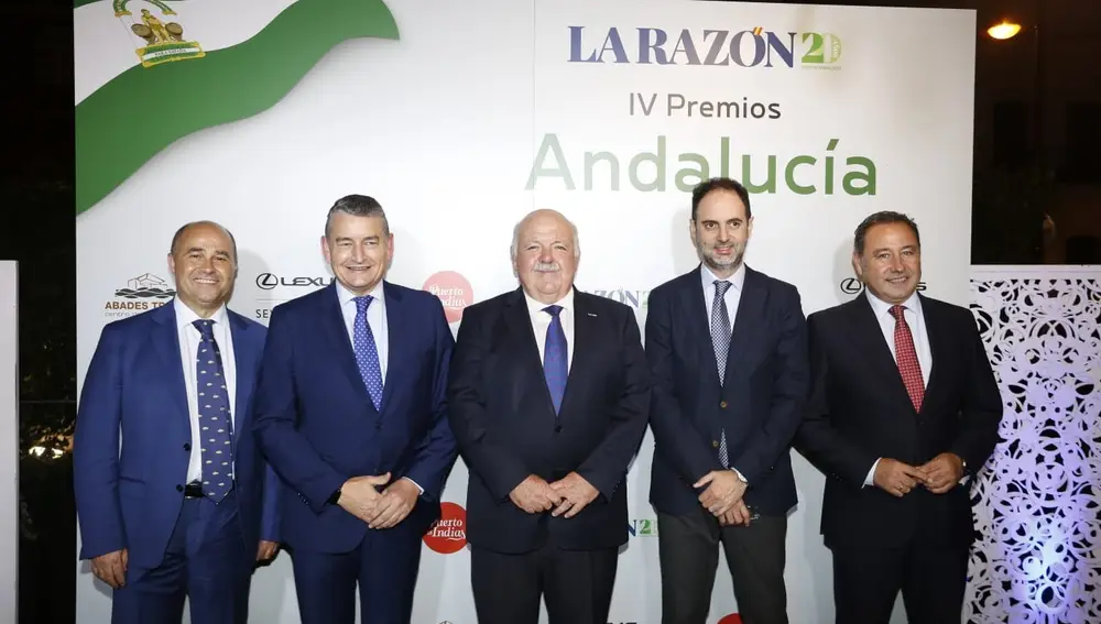 Antonio Martín, Antonio Sanz, Jesús Aguirre, Pepe Lugo y Ricardo Sánchez, en la entrega de los Premios Andalucía de LA RAZÓN
