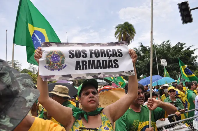 «Solo nos queda el Ejército para frenar a Lula»