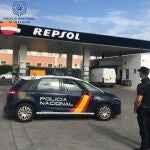 Vehículo de la Policía Nacional en la gasolinera.DELEGACIÓN GOBIERNO17/11/2022