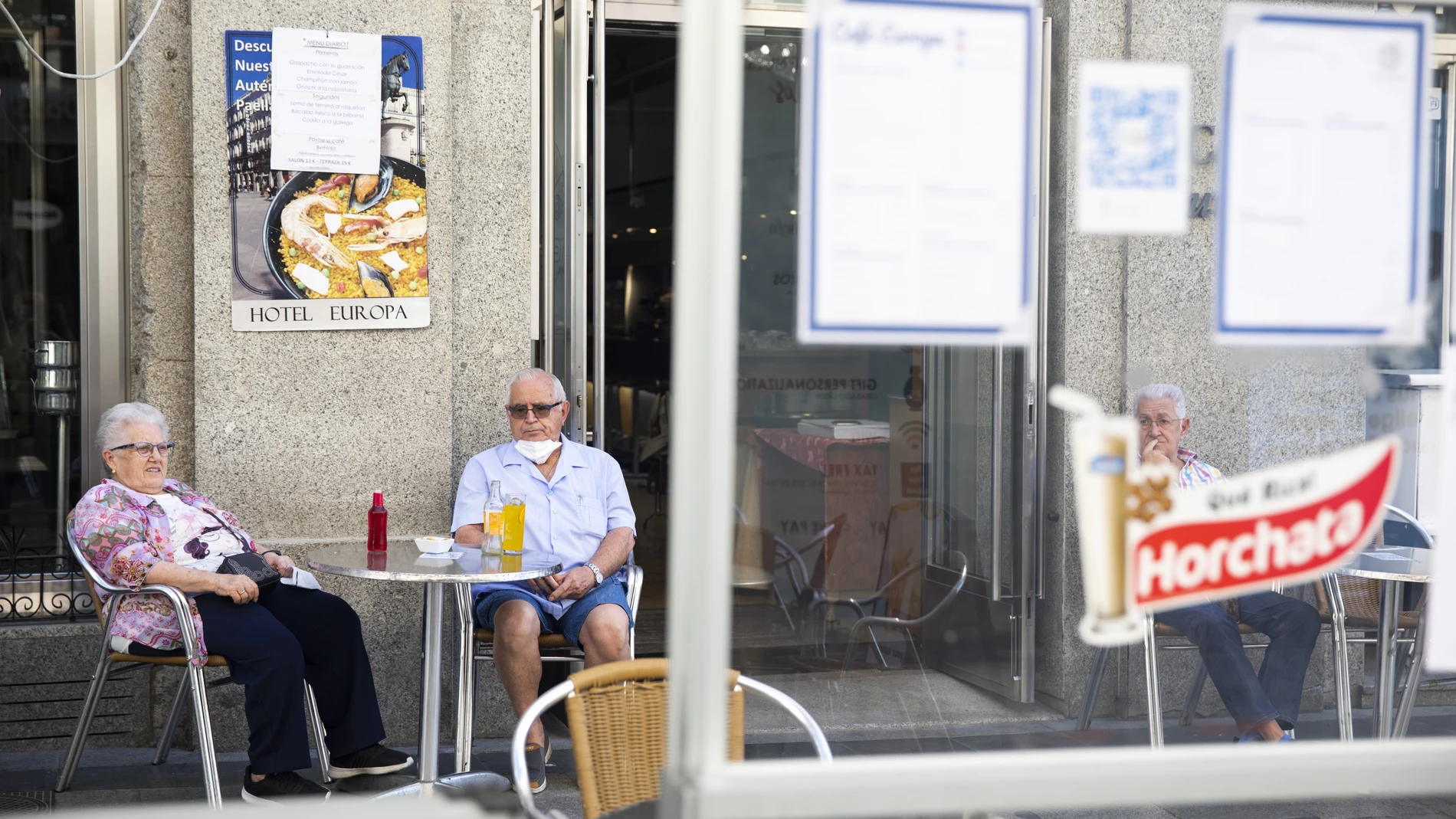 Imágenes de jubilados en el centro de Madrid