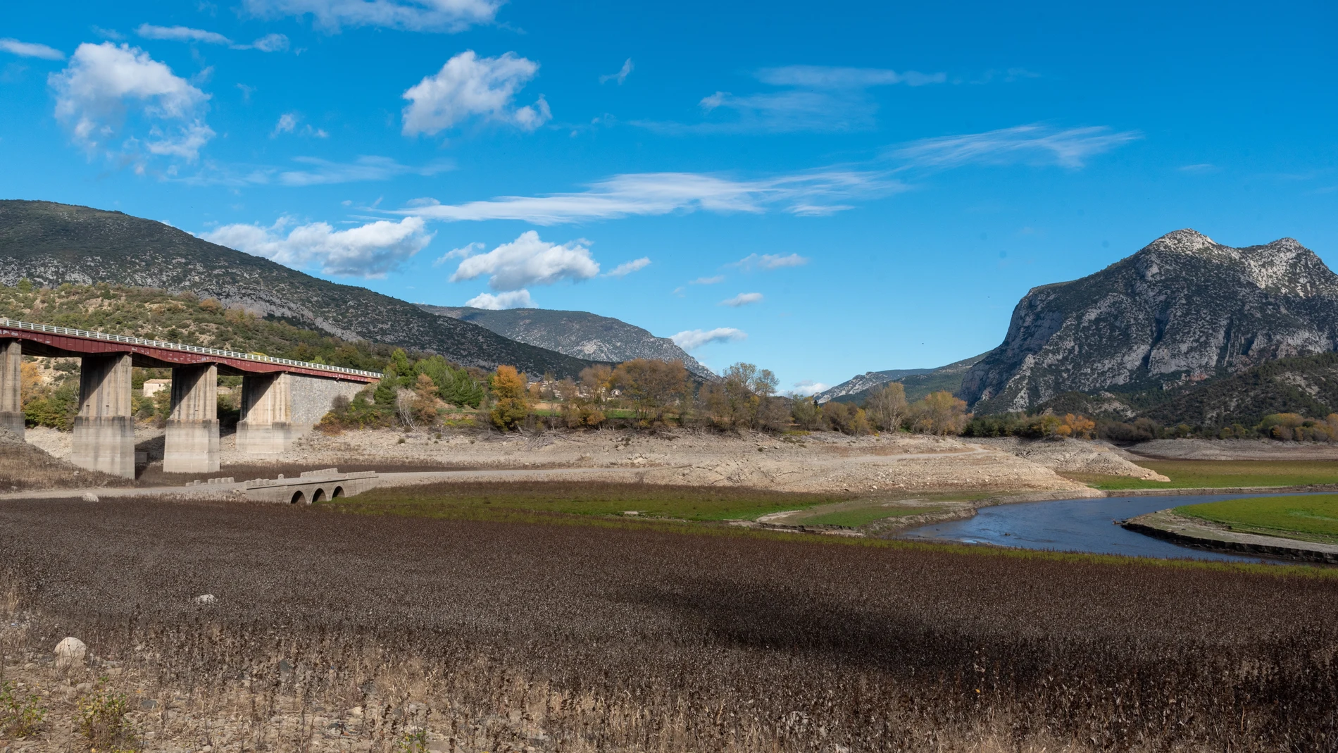 En la imagen aspecto del pantano de Oliana en el termino municipal de Coll de Nargó (Lleida)