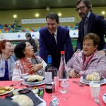 Fernández Mañueco en una convención de casas regionales del País Vasco en Portugalete