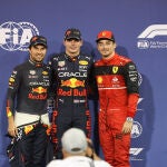 Sergio Pérez, Max Verstappen y Charles Leclerc, en Abu Dabi