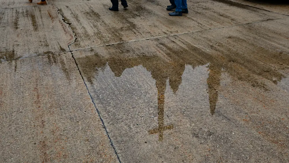 El complejo de Cuelgamuros, reflejado en el suelo en una imagen del pasado domingo