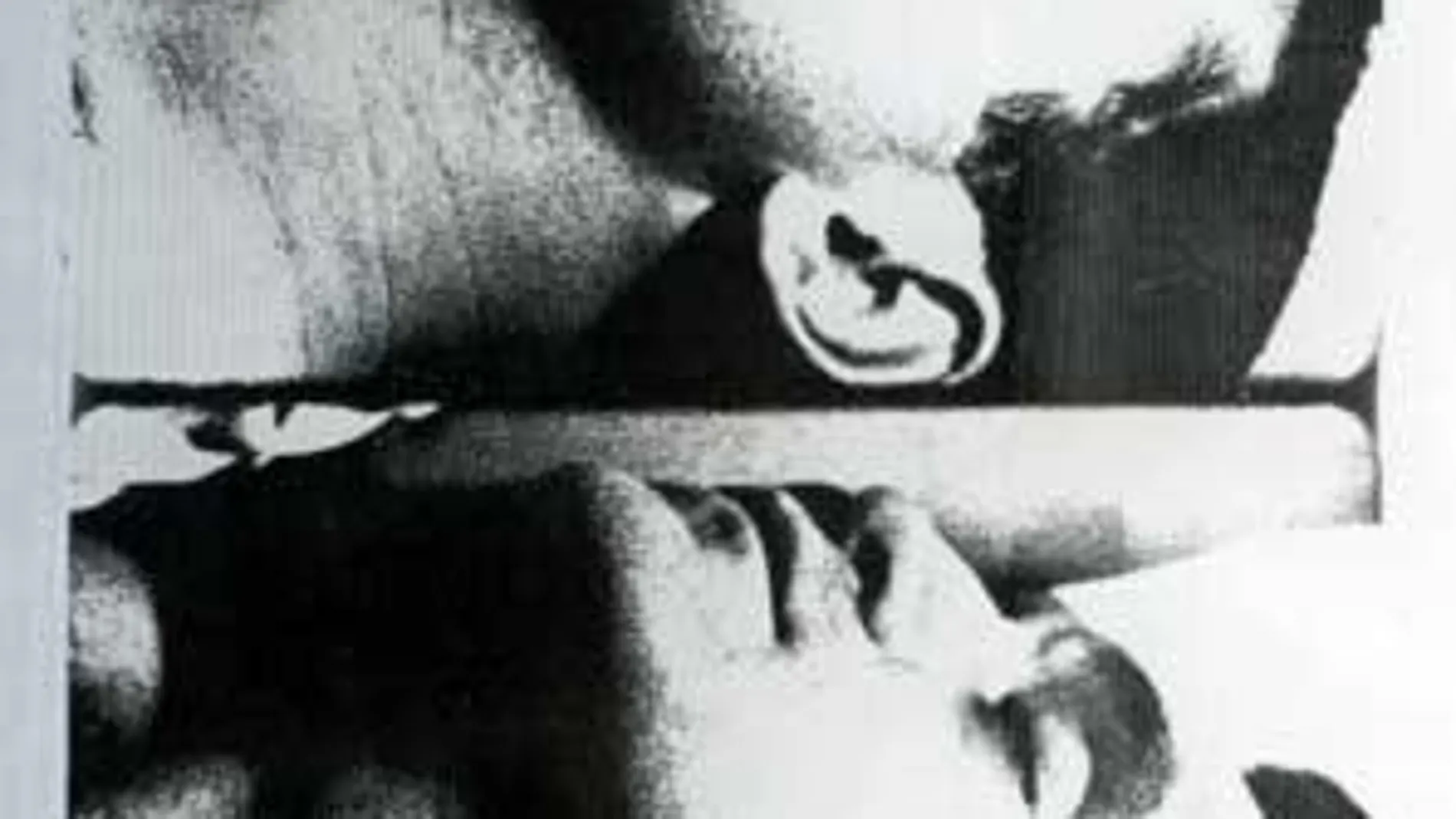 John Giorno, amante de Andy Warhol, es el epicentro de las cinco horas y 20 minutos de «Sleep» (1963)