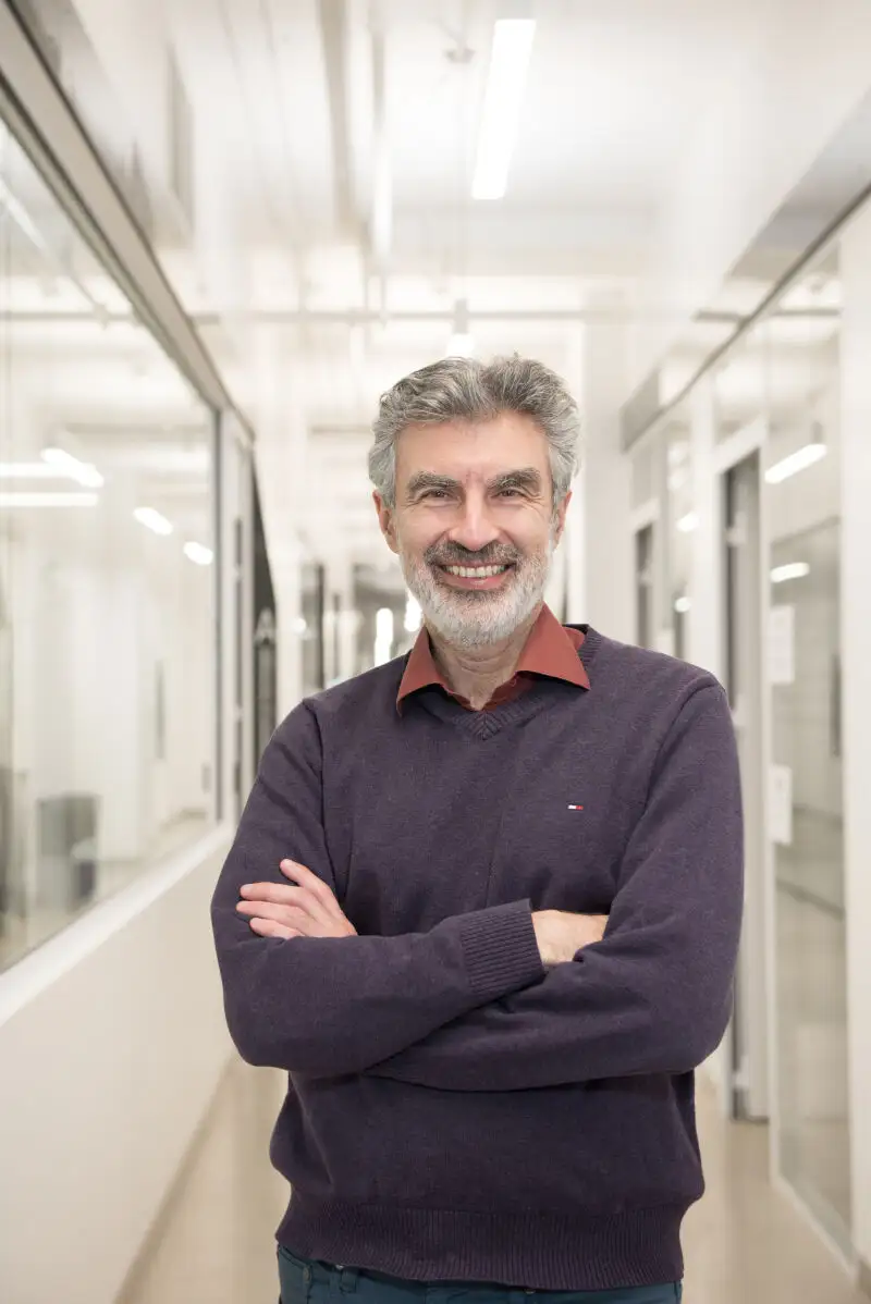 Yoshua Bengio