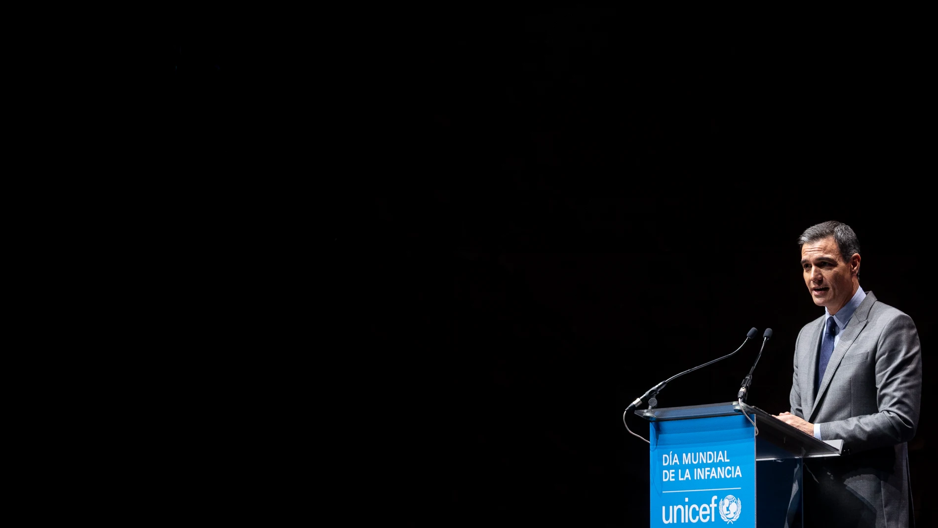 El presidente del Gobierno, Pedro Sánchez, clausura del acto ‘Infancia y futuro. Voces y miradas en tiempo de crisis’ en Caixa Fórum Madrid