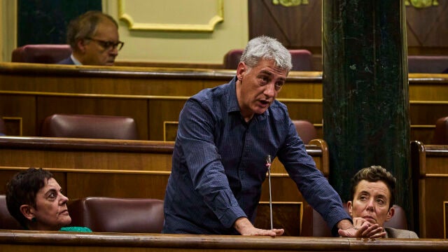 Oscar Matute (EH Bildu) toma la palabra durante el pleno del Congreso de los Diputados en Madrid que da comienzo al debate de cuatro días de las enmiendas a los Presupuestos de 2023