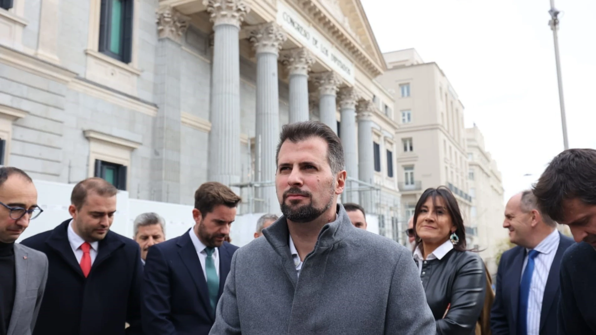 Reunión del secretario general del PSOECyL, Luis Tudanca, con diputados de CyL
