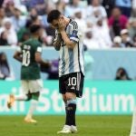 Leo Messi y Argentina empezaron el Mundial con derrota