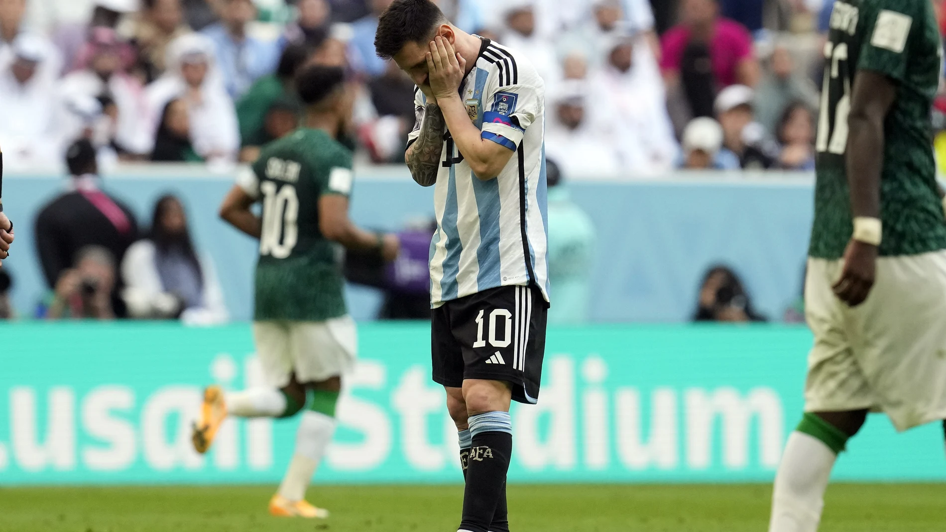 Leo Messi y Argentina empezaron el Mundial con derrota