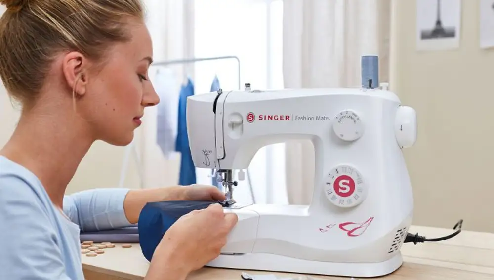 Máquina de coser de la marca Singer