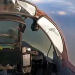 Un Mig-29 ucraniano lanza un misil HARM