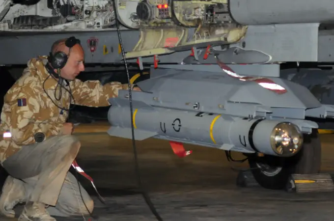 España dotará a sus cazas Eurofighter con el misil de ataque a tierra Brimstone de MBDA