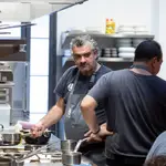El cocinero Dani Carnero, que ha conseguido la primera estrella Michelin para su restaurante Kaleja, en Málaga