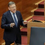 El presidente de la Generalitat, Ximo Puig, durante la sesión control de ayer