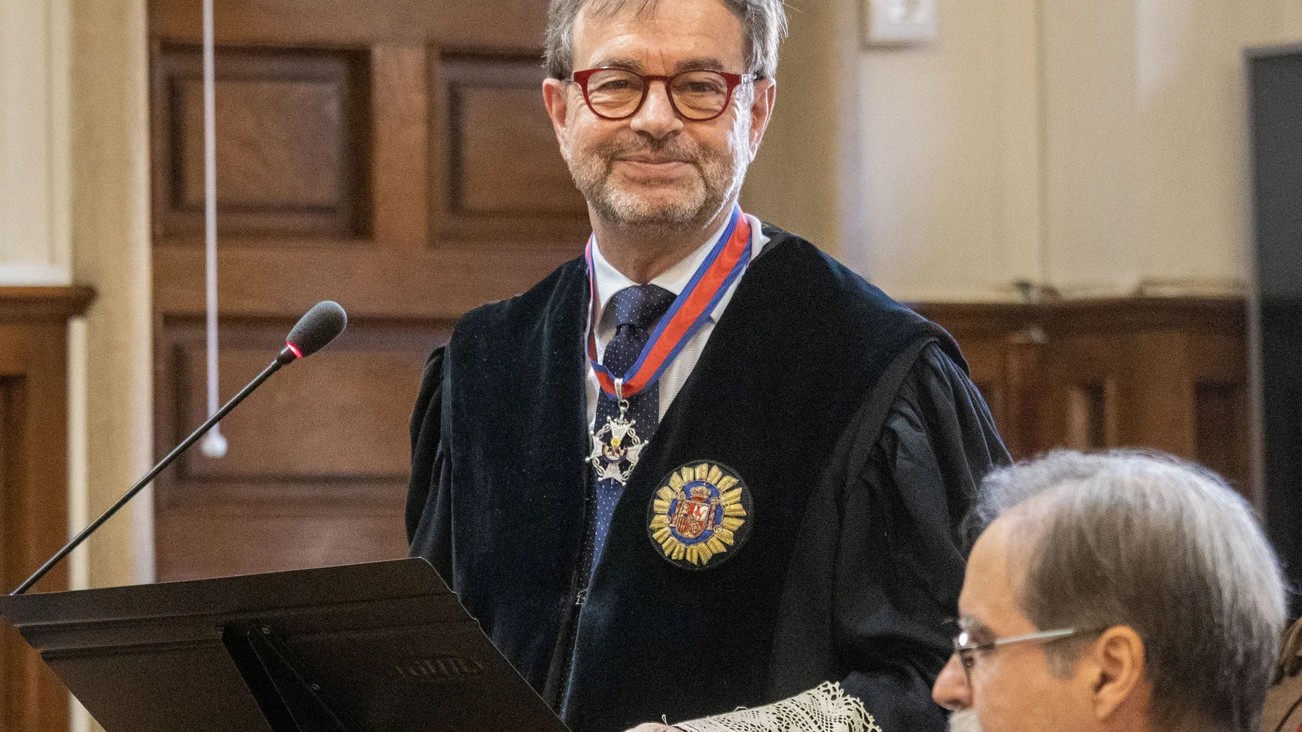 El Palacio de Justicia de Salamanca acoge el acto de imposición de la Cruz Distinguida de Primera Clase de la Orden de San Raimundo de Peñafort al expresidente de la Audiencia Provincial de Salamanca y magistrado de la Sala de lo Penal de la Audiencia Nacional, José Ramón González Clavijo.