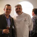 Francisco José Requejo con el chef Ernesto José Bartolomé Lozano