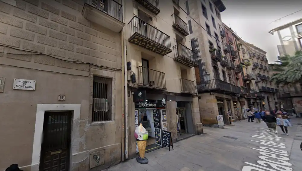 La primera vivienda de Gaudí en Barcelona se hallaba en la placeta Montcada, 12, en el barrio del Born