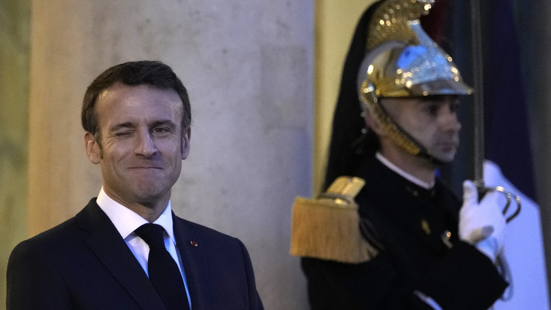 El presidente francés, Emmanuel Macron, antes de partir a Estados Unidos