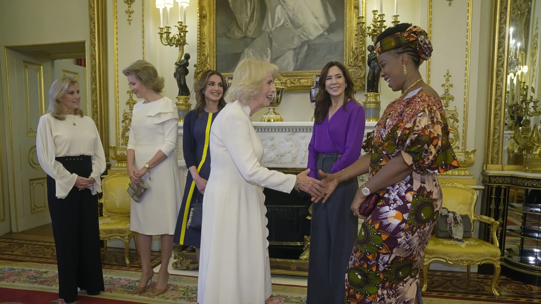 La Reina Camilla, durante el encuentro organizado en el Palacio de Buckingham