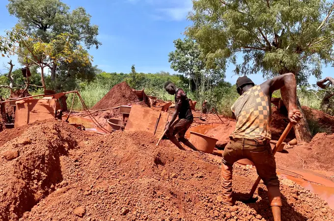 Oro de sangre en Mali: así es el retorno de las mineras a las prácticas coloniales
