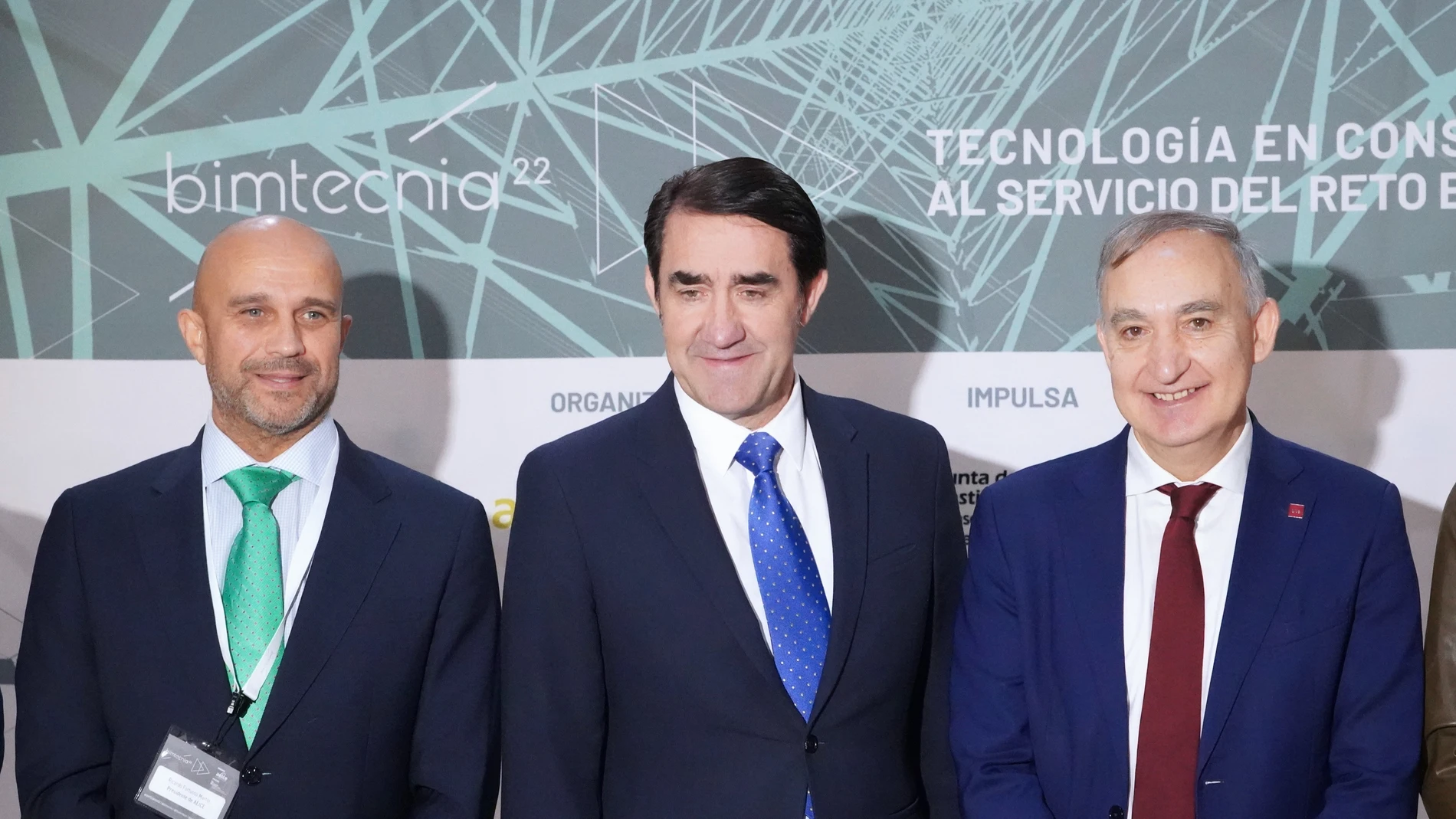 El consejero de Medio Ambiente, Vivienda y Ordenación del Territorio, Juan Carlos Suárez-Quiñones, participa en la inauguración del VII Foro de la Construcción 4.0 Bimtecnia en materia de tecnologías de la industria aplicadas al sector del hábitat y la construcción
