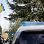 La Policía en la embajada de Ucrania donde se produjo la explosión el 30 de noviembre