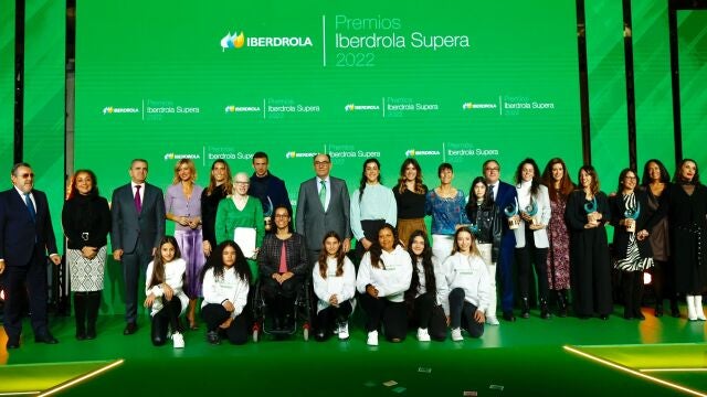 Ignacio Galán, en la foto de familia de los Premios Iberdrola Supera 2022