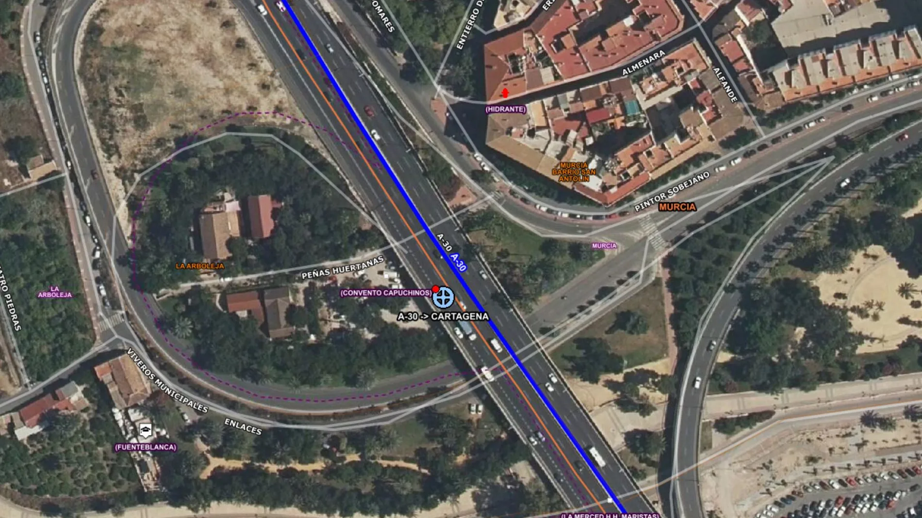 El choque se ha producido en la circunvalación de Murcia entre las salidas del Barrio del Carmen y Murcia Centro, en dirección Cartagena