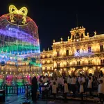  Salamanca luce Navidad al son de villancicos populares
