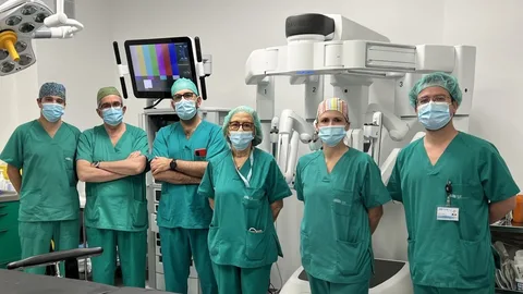 De izquierda a derecha Dr Ramírez, Dr. Estevan, Dr. Garcia Fadrique, Ana Arbona, Dra. De Aguiar y Dr. Piñero
