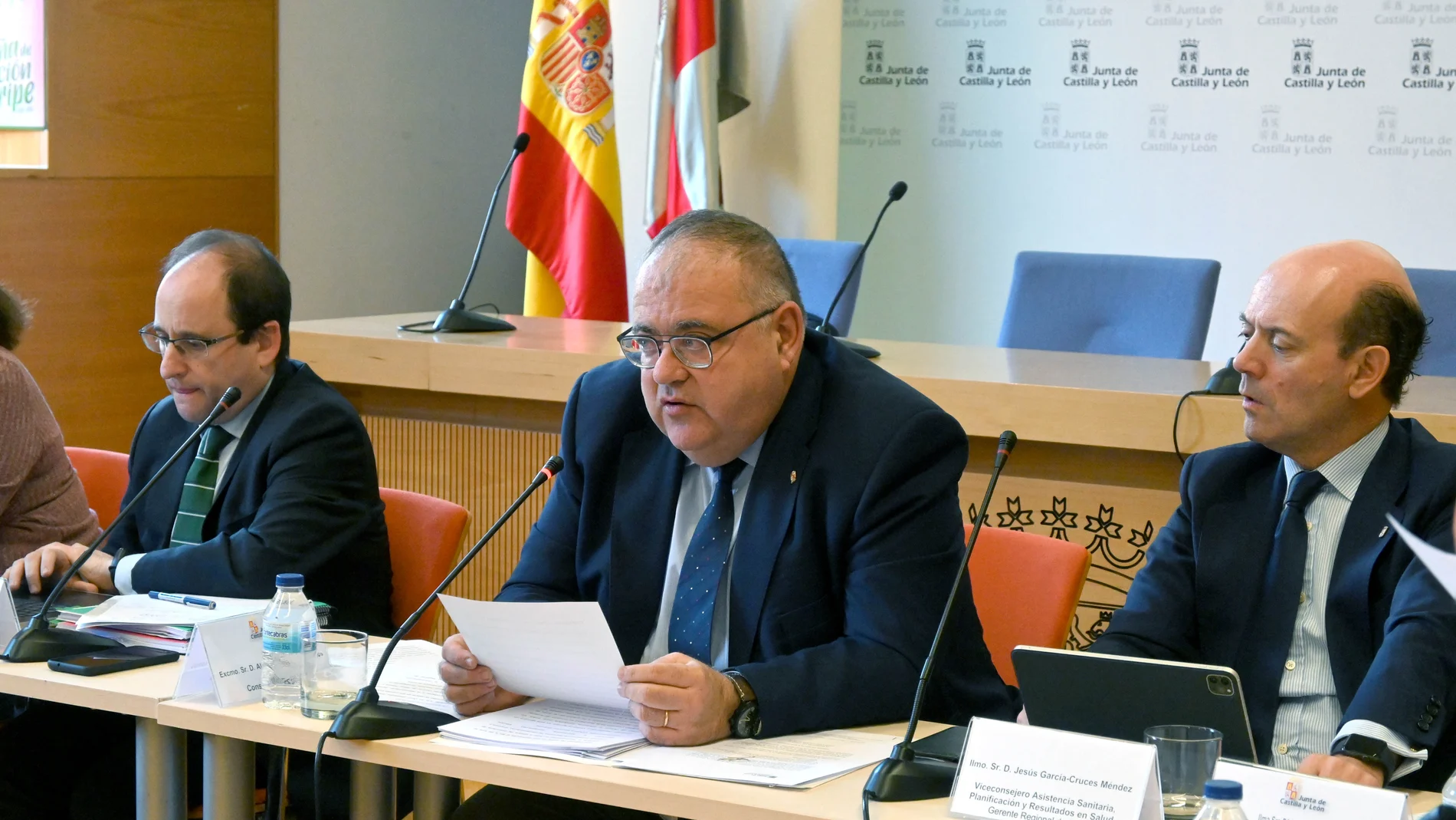 Alejandro Vázquez preside la reunión del Consejo Castellano y Leonés de Salud