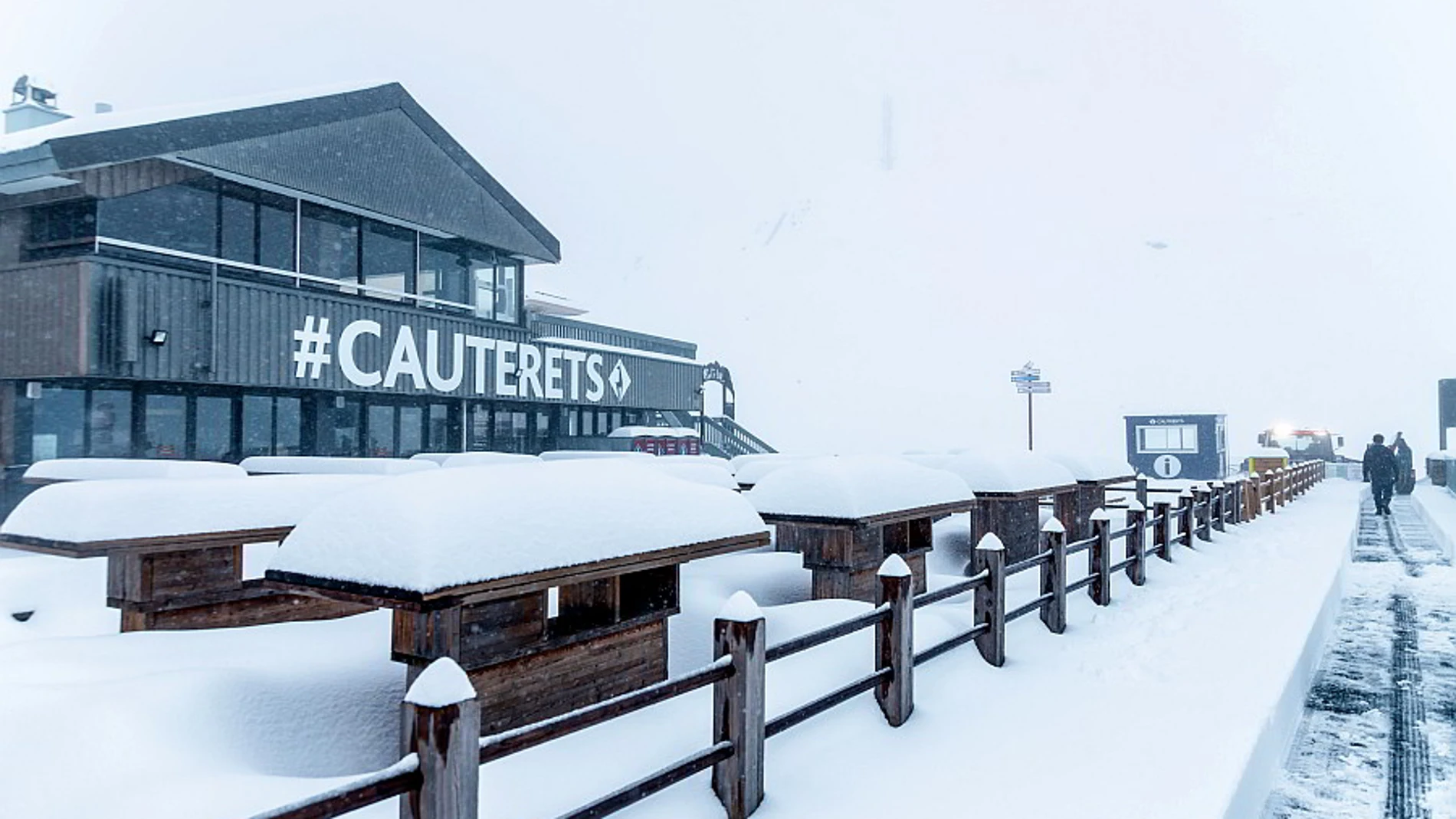 Así está Cauterets tras las recientes nevadas, todo preparado para arrancar la temporada.