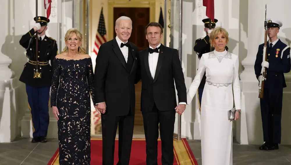 Joe Biden y Jill Biden con el presidente francés Emmanuel Macron y Brigitte Macron