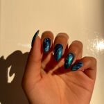 La manicura de terciopelo arrasa en Navidad