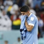 Luis Suárez se lamenta tras la eliminación de Uruguay