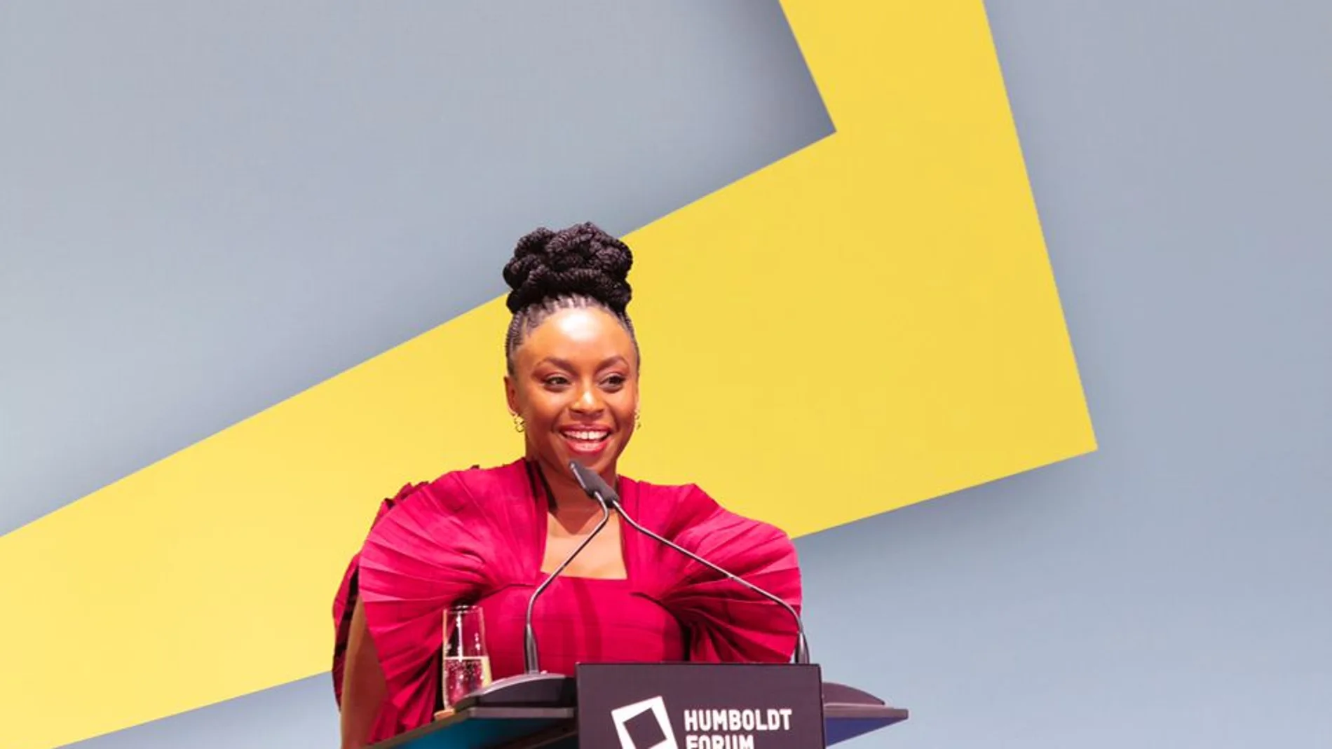 Chimamanda Ngozi Adichie en el Humboldt Forum de Berlín