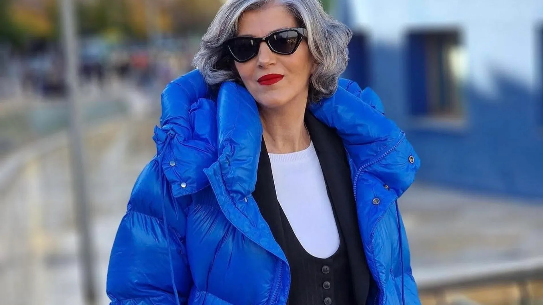 Las mujeres de más de 50 años tienen claro que este invierno no van a pasar nada de frío con este plumífero de H&M vayan en traje