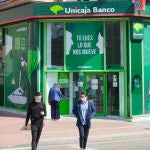 Una de las oficinas de Unicaja Banco