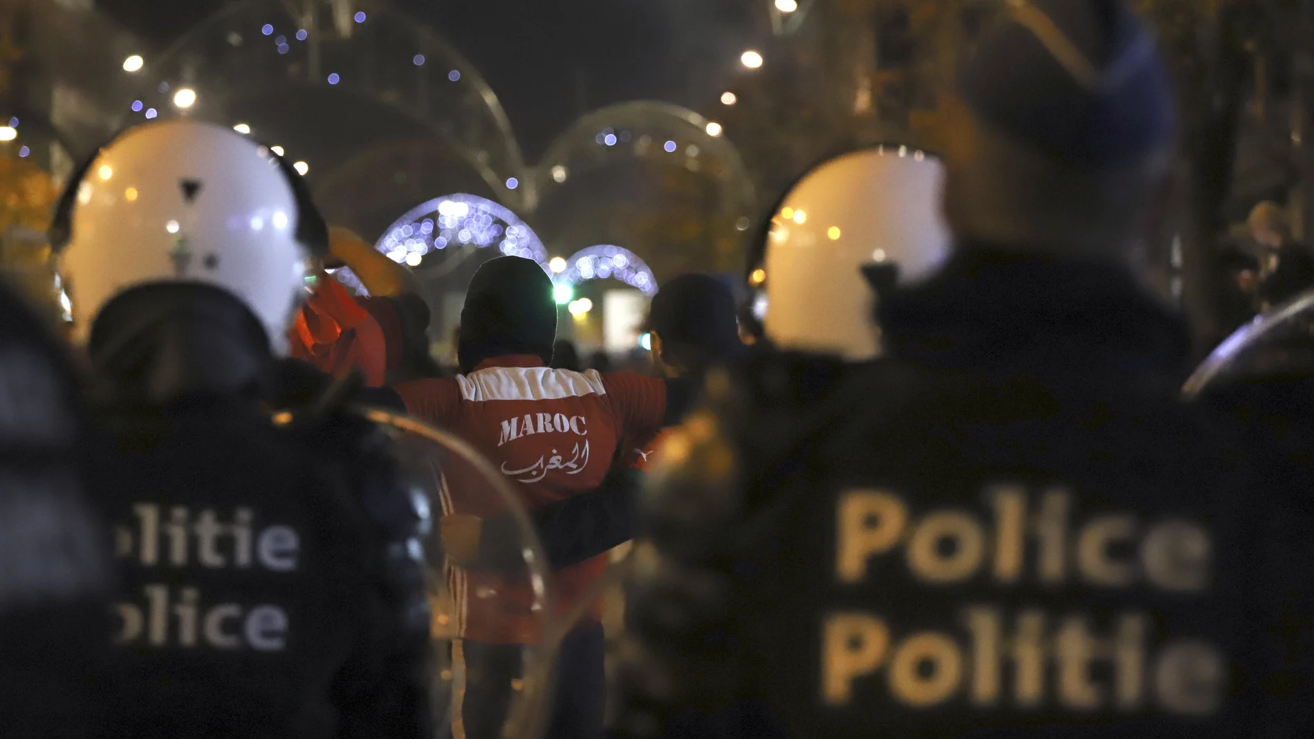 La policía belga interviene después del partido de España contra Marruecos