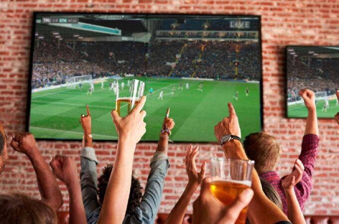Muchos españoles disfrutarán del partido desde la barra de un bar