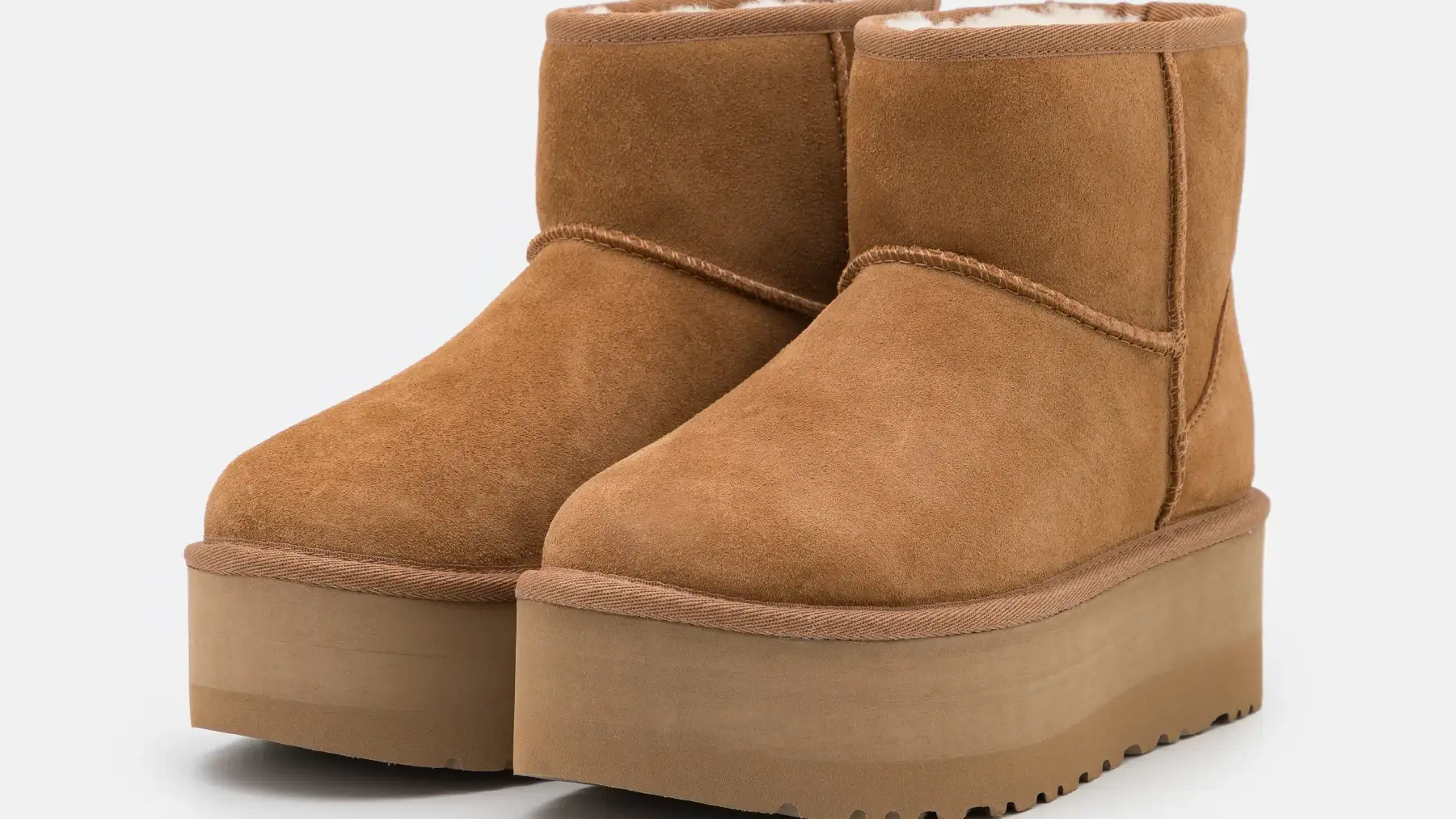 Ugg mini plataforma.