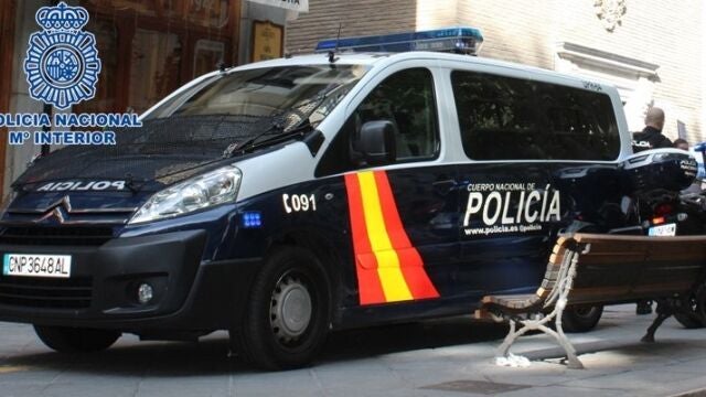 Vehículo de la Policía Nacional. POLICÍA NACIONAL Vehículo de la Policía Nacional. POLICÍA NACIONAL
