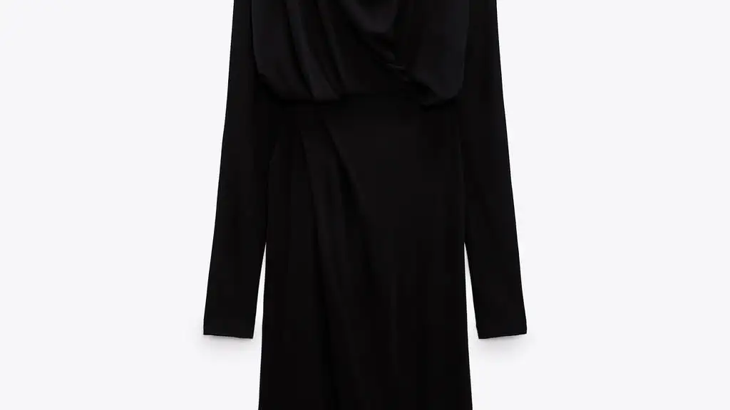 Vestido drapeado Limited Edition, de Zara