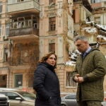 Kyiv (Ukraine), 09/12/2022.- Barcelona Mayor Ada Colau (L) meets her Kyiv counterpart Vilallii Klitschko (R), in Kyiv, Ukraine, 09 December 2022. (España, Ucrania) EFE/EPA/OLEG PETRASYUK