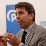 El presidente del Partido Popular de la Comunitat Valenciana, Carlos Mazón, comparece en rueda de prensa en la sede del partido para valorar la actualidad política