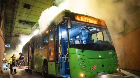 La simulación del incendio de un autobús ha dejado en evidencia el buen funcionamiento de los protocolos del Consorcio Regional de Transportes de Madrid (CRTM)