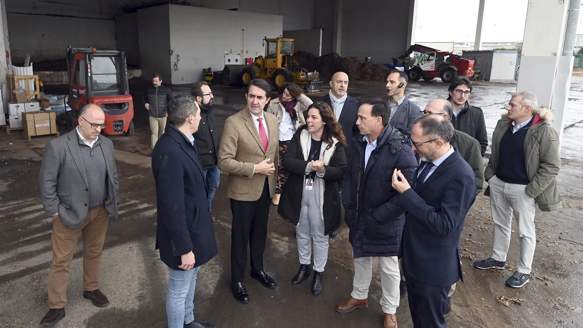 El consejero Juan Carlos Suárez-Quiñones visita las obras de ampliación de la Red de Calor Sostenible de Villalonquéjar (Burgos)
