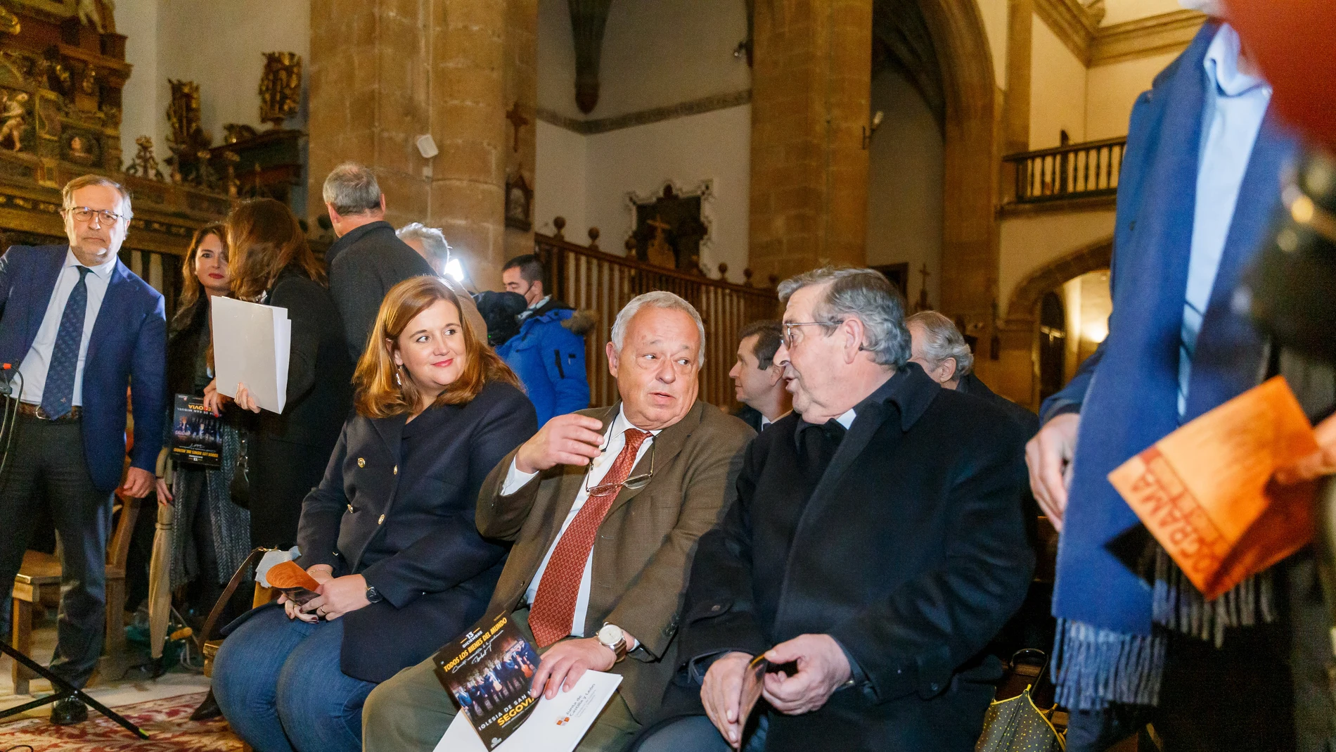 El consejero de Cultura, Turismo y Deporte, Gonzalo Santonja, asiste al concierto "Todos los bienes del mundo", en conmemoración de la proclamación de Isabel I
